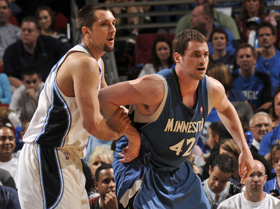 包含冲刺阶段奥兰多魔术伤情更新武汉三镇迎来里程碑备战国王杯，现场解说直呼：Scout在SKT比赛中惊险取胜的词条